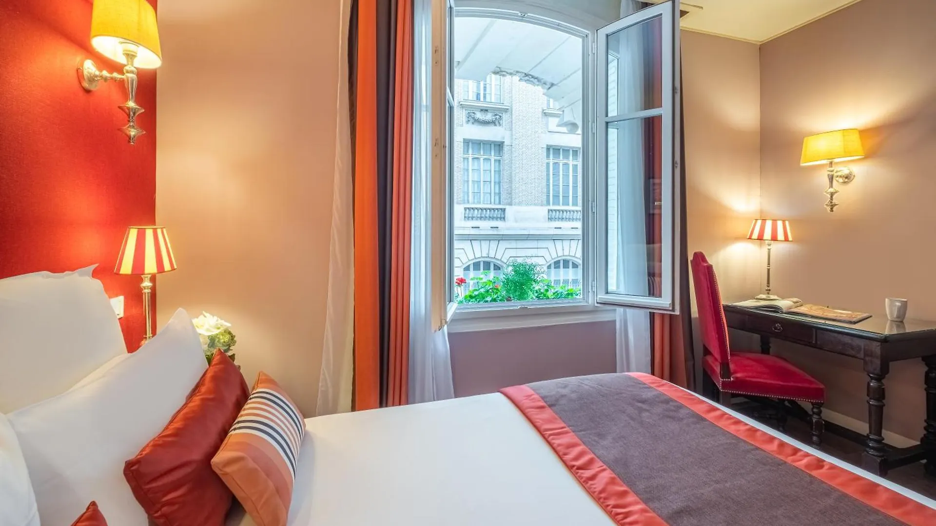 Trianon Rive Gauche Paris